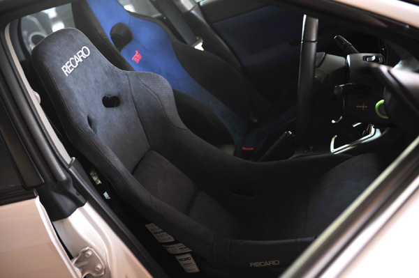 208 recaro imp 1 DSC_9081.jpg